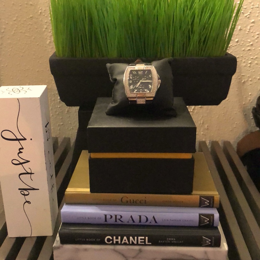 Men’s Guess watch diamond faced watch